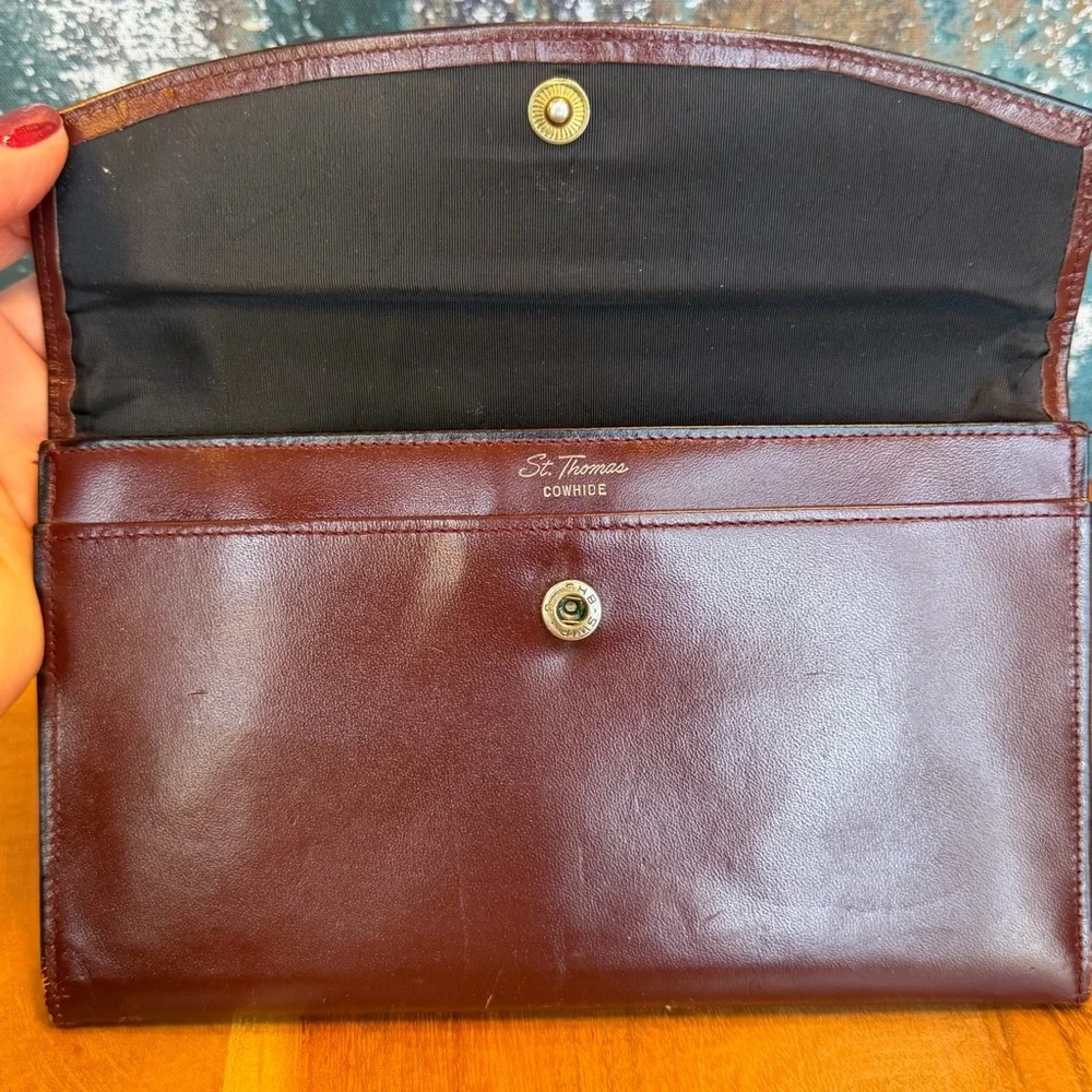 St. Thomas Vintage 1960’s Burgundy Cowhide Leather Envelope Wallet Clutch‎ (EUC)